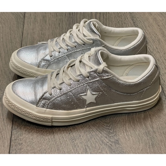 Converse One Star Leather Low-Top Sneakers - Picture 14 of 16